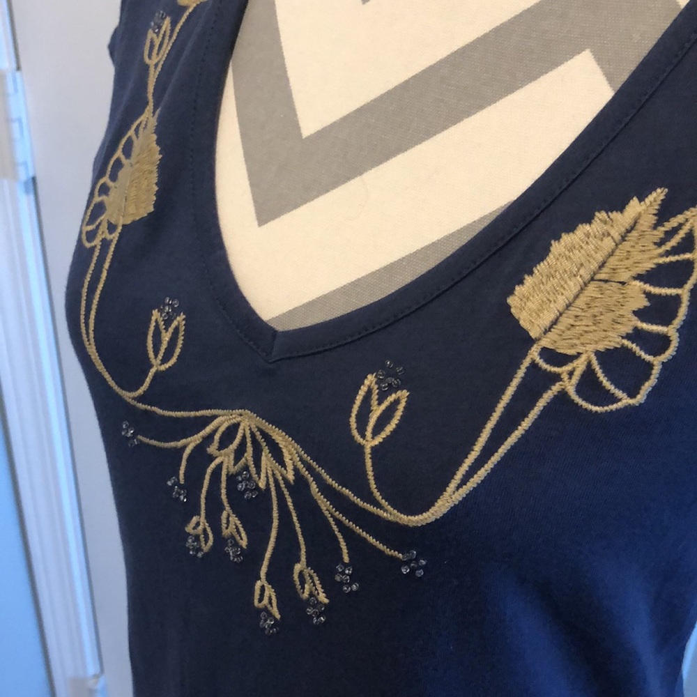 Liz Claiborne Embroidery Tee - Picture 4 of 7